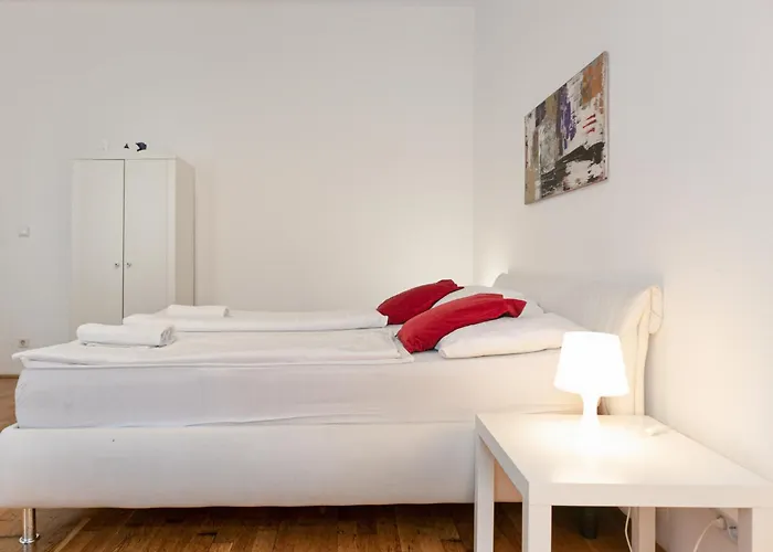 דירה Spacious 3br Next To Belvedere Perfect For Short Term