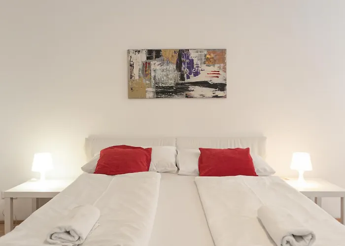 Spacious 3br Next To Belvedere Perfect For Short Term וינה