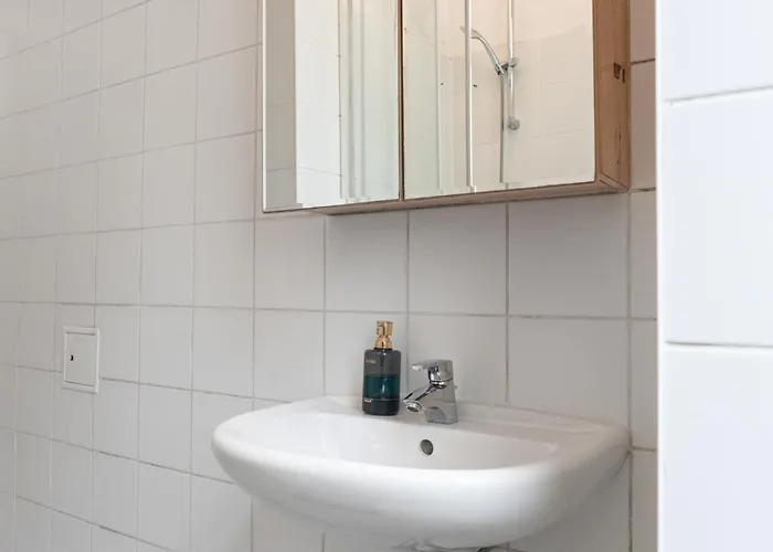 Spacious 3br Next To Belvedere Perfect For Short Term דירה *